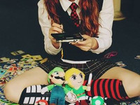 Девушка и Nintendo DS